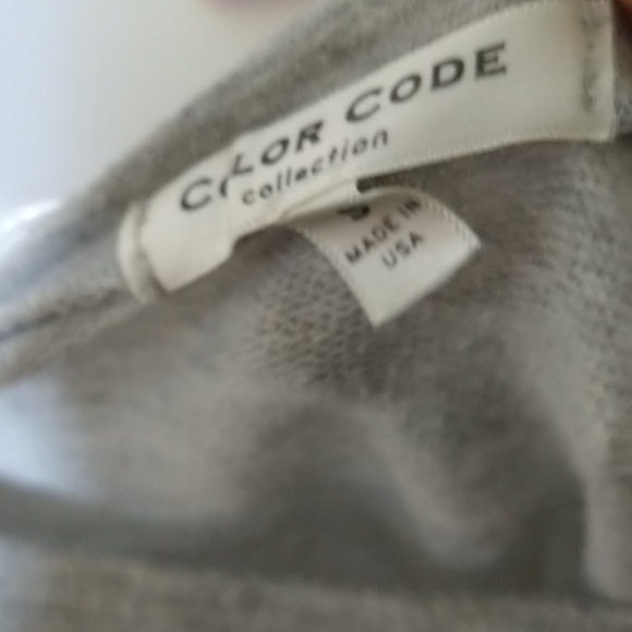 Color Code Heather Gray Bubble Sleeve Crop Top - Picture 3 of 3